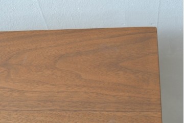 中古　希少な廃番品　柏木工(KASHIWA)　ウォールナット材　すっきりとした直線フォルムのダイニングテーブル　(R-087928)