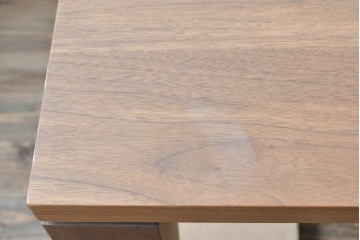 中古　希少な廃番品　柏木工(KASHIWA)　ウォールナット材　すっきりとした直線フォルムのダイニングテーブル　(R-087928)