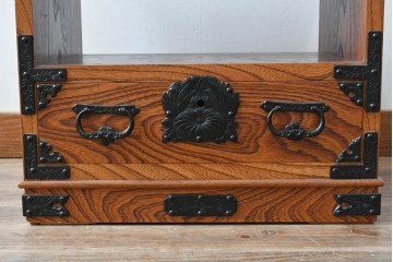 中古　岩谷堂箪笥　欅(ケヤキ)材　美しい木目と黒金具が目を引くサイドテーブル　(R-087931)