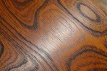 中古　岩谷堂箪笥　欅(ケヤキ)材　美しい木目と黒金具が目を引くサイドテーブル　(R-087931)