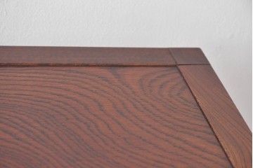 和製ヴィンテージ　上手物!高級品!!　総欅(ケヤキ)材・漆塗り　味のある手打ち金具があしらわれた李朝デザインの飾り棚　(R-087933)