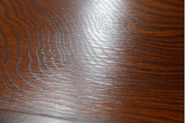 和製ヴィンテージ　上手物!高級品!!　総欅(ケヤキ)材・漆塗り　味のある手打ち金具があしらわれた李朝デザインの飾り棚　(R-087933)
