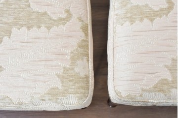 新古　展示品　超美品　モリシゲ(MORISHIGE/森繁)　上品な花柄張地のダイニングチェア4脚セット　定価(4脚合計)約44万円　(R-087936)