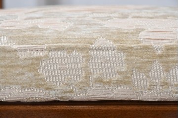 新古　展示品　超美品　モリシゲ(MORISHIGE/森繁)　上品な花柄張地のダイニングチェア4脚セット　定価(4脚合計)約44万円　(R-087936)