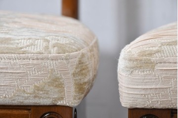 新古　展示品　超美品　モリシゲ(MORISHIGE/森繁)　上品な花柄張地のダイニングチェア4脚セット　定価(4脚合計)約44万円　(R-087936)