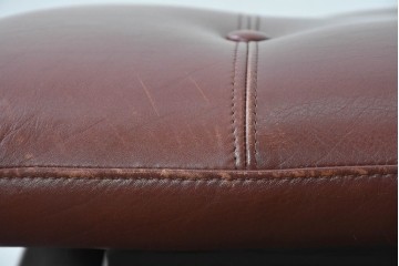 中古　冨士ファニチア　Agio(アージオ)　本革　ワイド2Pソファとスツールのセット　定価約58万6千円　(R-087944)