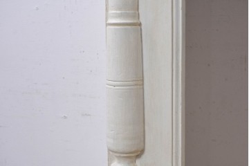 イギリスアンティーク　クラシカルデザインのペイントマントルピース　(R-087945)