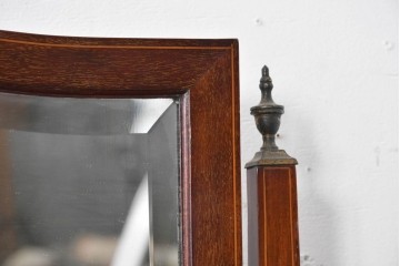 イギリスアンティーク　マホガニー材　象嵌装飾が上品なドレッシングチェスト　(R-087946)
