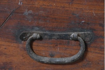 和製アンティーク　前面欅(ケヤキ)材　木味を楽しめるガラス引き戸のサイドボード　(R-087953)