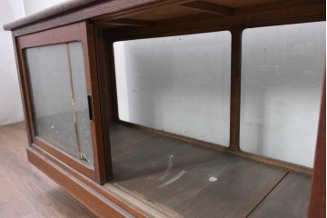 和製アンティーク　上手物!!　ナラ材　丁寧に組まれた木枠のロータイプガラスケース　(R-087954)