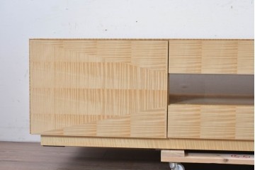 中古　美品　IDC大塚家具　デコレ　シカモア材　鏡面仕上げのテレビボード　定価約55万円　(R-087955)