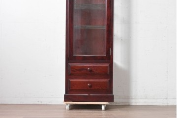 中古　美品　国産手作り家具　民芸調の縦型キャビネット　(R-087957)