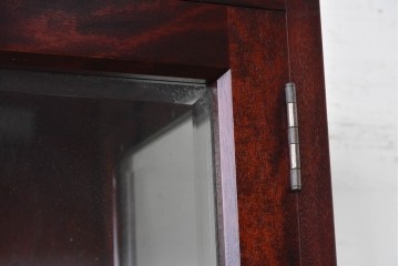 中古　美品　国産手作り家具　民芸調の縦型キャビネット　(R-087957)