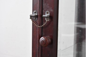 中古　美品　国産手作り家具　民芸調の縦型キャビネット　(R-087957)