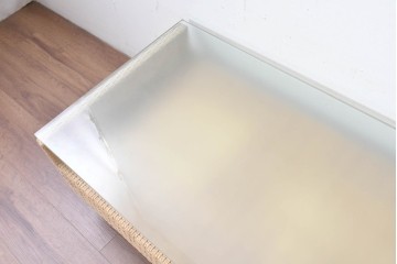 中古　希少な廃番品　arflex(アルフレックス)　A TABLE(エー テーブル)　holidays(ホリデイズ)　レザーを編み込んだローテーブル　(R-087959)