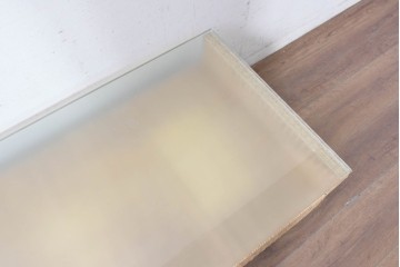 中古　希少な廃番品　arflex(アルフレックス)　A TABLE(エー テーブル)　holidays(ホリデイズ)　レザーを編み込んだローテーブル　(R-087959)