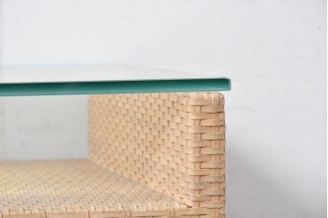 中古　希少な廃番品　arflex(アルフレックス)　A TABLE(エー テーブル)　holidays(ホリデイズ)　レザーを編み込んだローテーブル　(R-087959)