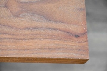 中古　美品　maruni(マルニ木工)　MALTA(マルタ)　ウォールナット材　ナチュラルモダンなダイニングテーブル　(R-087963)