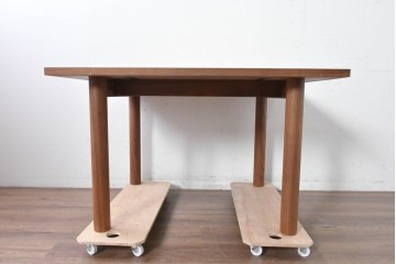中古　美品　maruni(マルニ木工)　MALTA(マルタ)　ウォールナット材　ナチュラルモダンなダイニングテーブル　(R-087963)