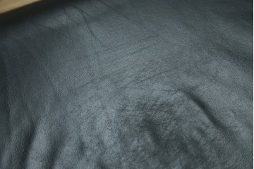 ジャパンヴィンテージ　チーク材　メンズライクスタイルの空間づくりに活躍する本革ダイニングチェア　(R-087967)