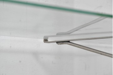 和製ヴィンテージ　人気の薄型!　楢(ナラ)材　全面ガラスのすっきりとした佇まいが魅力の引き戸付きショーケース　(R-087973)