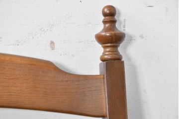中古　飛騨産業　キツツキマーク　穂高シリーズ　楢(ナラ)材　クラシカルな花柄ファブリックの一人掛けソファ　(R-087975)