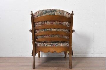中古　飛騨産業　キツツキマーク　穂高シリーズ　楢(ナラ)材　クラシカルな花柄ファブリックの一人掛けソファ　(R-087975)
