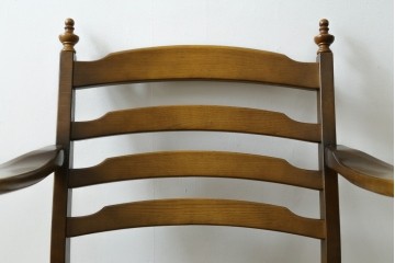 中古　飛騨産業　キツツキマーク　穂高シリーズ　楢(ナラ)材　クラシカルな花柄ファブリックの一人掛けソファ　(R-087975)