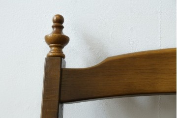 中古　飛騨産業　キツツキマーク　穂高シリーズ　楢(ナラ)材　クラシカルな花柄ファブリックの一人掛けソファ　(R-087975)