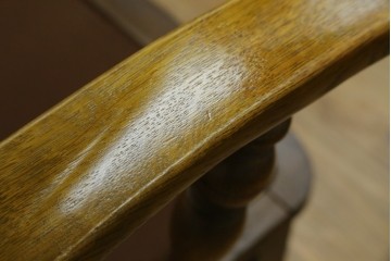 中古　飛騨産業　キツツキマーク　穂高シリーズ　楢(ナラ)材　クラシカルな花柄ファブリックの一人掛けソファ　(R-087975)