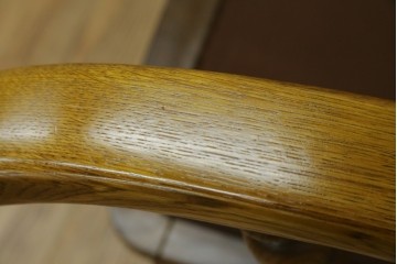 中古　飛騨産業　キツツキマーク　穂高シリーズ　楢(ナラ)材　クラシカルな花柄ファブリックの一人掛けソファ　(R-087975)