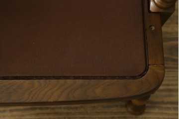 中古　飛騨産業　キツツキマーク　穂高シリーズ　楢(ナラ)材　クラシカルな花柄ファブリックの一人掛けソファ　(R-087975)