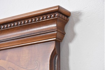 中古　イタリア製　クラシカルなデザインが優美な象嵌入りウォールミラー　(R-087977)