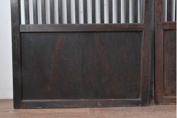 アンティーク建具　大正から昭和初期　和モダンな空間に映える落ち着いた格子戸2枚セット　(R-087978)