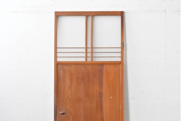 アンティーク建具　昭和中期　丸みを帯びた木製引手が愛らしいガラス入り扉1枚　(R-087983)