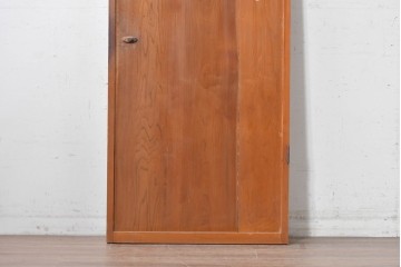 アンティーク建具　昭和中期　丸みを帯びた木製引手が愛らしいガラス入り扉1枚　(R-087983)