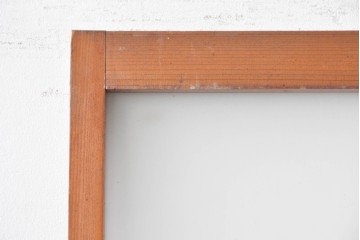 アンティーク建具　昭和中期　丸みを帯びた木製引手が愛らしいガラス入り扉1枚　(R-087983)