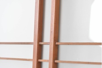 アンティーク建具　昭和中期　丸みを帯びた木製引手が愛らしいガラス入り扉1枚　(R-087983)