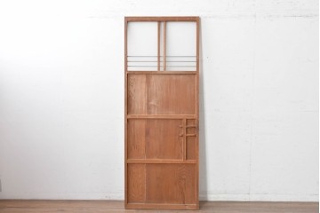 アンティーク建具　昭和中期　丸みを帯びた木製引手が愛らしいガラス入り扉1枚　(R-087983)