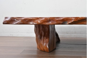 中古　高級品　屋久杉　一枚板　漆塗り　自然美あふれる耳付き座卓　定価約150万円　(R-087984)