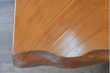 中古　高級品　屋久杉　一枚板　漆塗り　自然美あふれる耳付き座卓　定価約150万円　(R-087985)