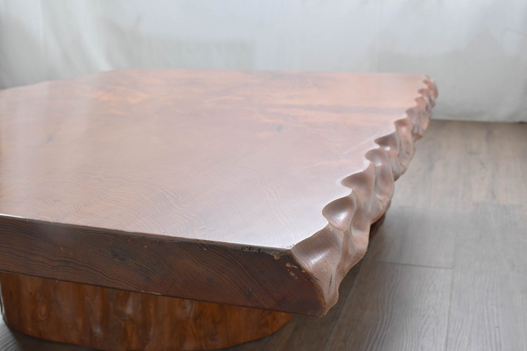 中古　高級品　屋久杉　一枚板　漆塗り　自然美あふれる耳付き座卓　定価約150万円　(R-087985)