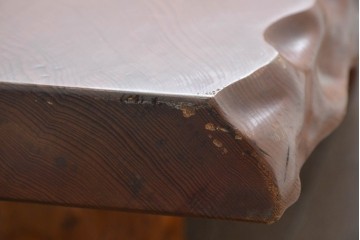 中古　高級品　屋久杉　一枚板　漆塗り　自然美あふれる耳付き座卓　定価約150万円　(R-087985)