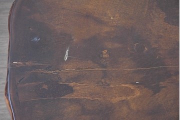 中古　輪切り一枚板　厚みのある一枚板が存在感を放つ平置き座卓　(R-087986)