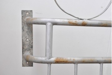 和製ヴィンテージ　昭和レトロ　幅約3.7メートル!　存在感あふれる特大サイズのアイアンフェンス　(R-087987)