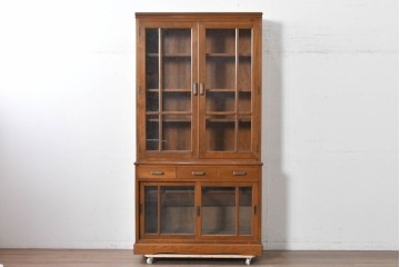 和製ヴィンテージ　樺(カバ)材　ガラス引き戸付きキャビネット　(R-087989)