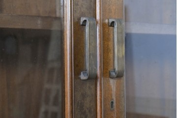和製ヴィンテージ　樺(カバ)材　ガラス引き戸付きキャビネット　(R-087992)