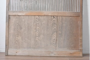 アンティーク建具　昭和初期　時を重ねた木味が魅力の格子蔵戸1枚　(R-087996)