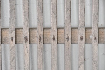 アンティーク建具　昭和初期　時を重ねた木味が魅力の格子蔵戸1枚　(R-087996)