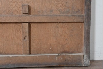 アンティーク建具　昭和初期　時を重ねた木味が魅力の格子蔵戸1枚　(R-087996)